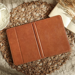 Étui pour Kindle vintage en cuir végétarien marron, couverture à personnaliser pour Kindle 2024 Paperwhite 12-11, Kindle 11, 10, 7