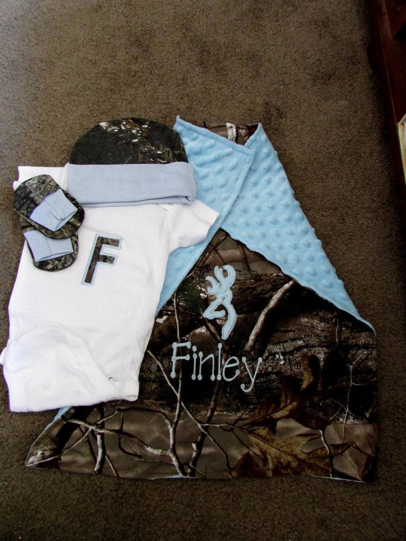 Personalized Mossy Oak Camo Camouflage 3PC Baby Infant Newborn Set Boy Blue trim