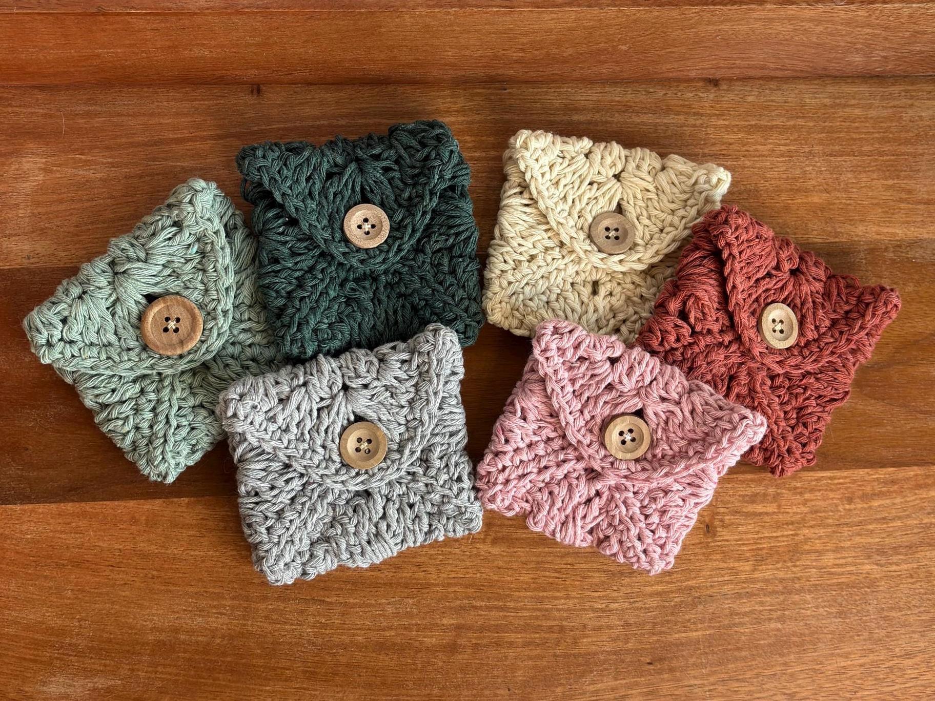 Crochet mini pouch, crochet gift card holder envelope, ecofriendly reusable gift bag, AirPod case, crochet coin purse, crochet handmade gift