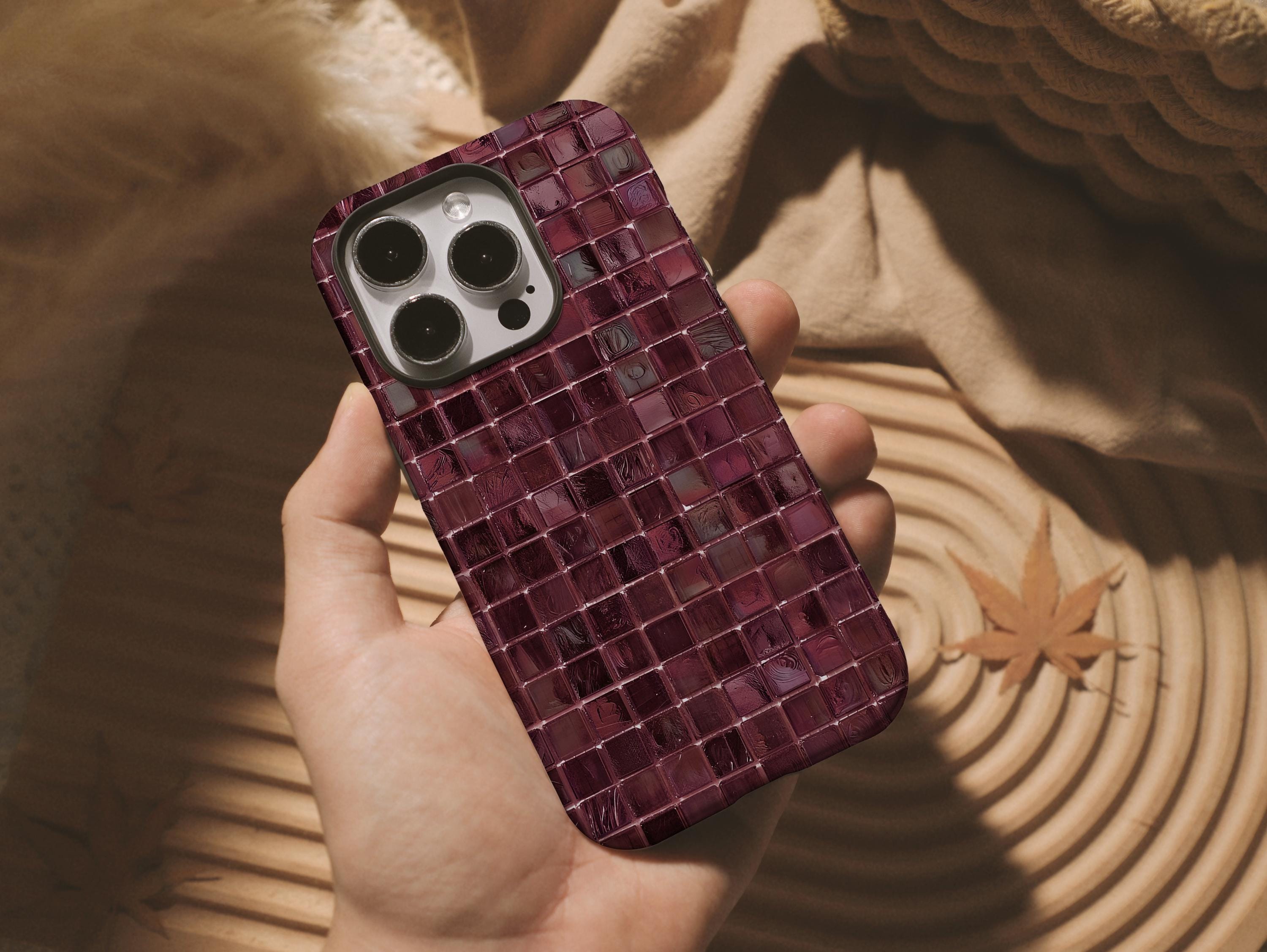 完売品HM IPhone 15 case fashion-pattern-iphone-15-case