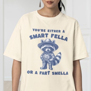 Unissex: Você é um cara esperto ou cheira a pum? Camiseta retrô de desenho animado, camiseta estranha, camiseta meme, camiseta de guaxinim, presente para ele e para ela