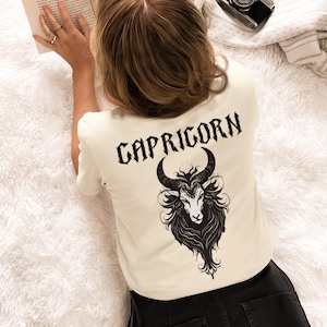 山羊座シャツ ユニセックス 山羊座ギフト 星座Tシャツ 占星術ギフト 星占いシャツ トレンディな12月の誕生日プレゼント 彼女と彼へのギフト 女の子へのギフト