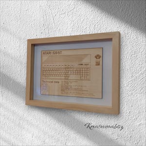 Picture frame, wood engraved, Amiga, Atari, Amstrad CPC computer, Commodore, gifts, wall decoration, study, hobby.