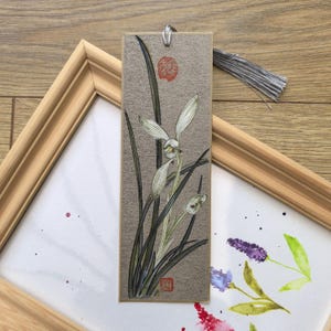 Hand-Painted Orchid Bookmark: Traditional Chinese Painting