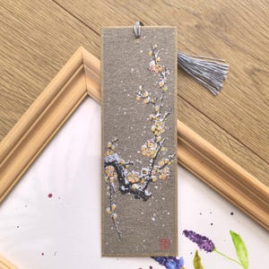 Hand-Painted Plum Blossom Bookmark: Chinese Art Gift