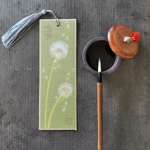 Hand-Painted Dandelion Bookmark: Chinese Painting Art