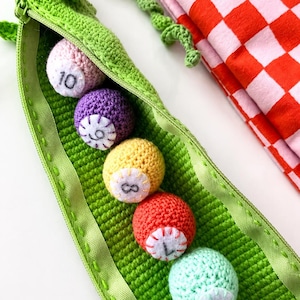 Crochet Pea Pod Math Toy 1-10 | Montessori Counting Toy with Magnetic Peas | Handmade Soft Number Learning Toy for Toddlers | myLITERA