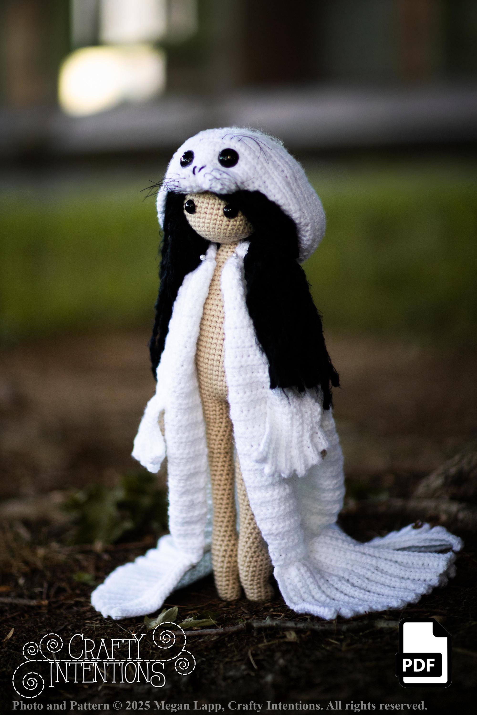 ✢くま着ぐるみドール✢ モールアート　アートドール 創作人形 サーニット Doll Add-on: SELKIE COAT Crochet Pattern by Crafty Intentions