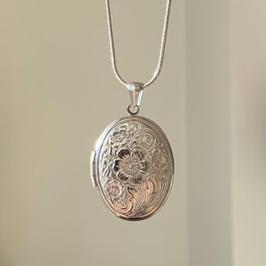 silver oval locket necklace, vintage style photo locket necklace, statement jewelry, long chain necklace, waterproof antitarnish unisex gift