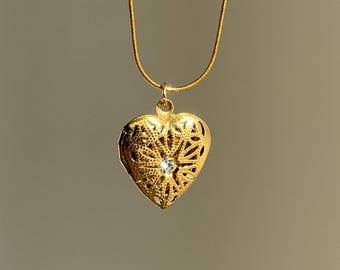 gold heart locket necklace, heart pendant necklace, love charm, waterproof anti-tarnish, gift for her, photo necklace