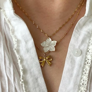 White Shell Flower Necklace, Azalea Flower, Mother of Pearl, Natural ...