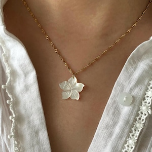 White Shell Flower Necklace, Azalea Flower, Mother of Pearl, Natural ...