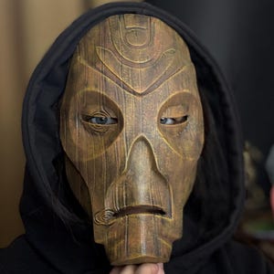 Skyrim Wooden Dragon Priest Mask: Hand-Painted Cosplay Prop