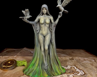 Nocturnal Daedric Goddess Statue – Elder Scrolls Resin Figure – Hand-Painted Skyrim Oblivion Morrowind Collectible
