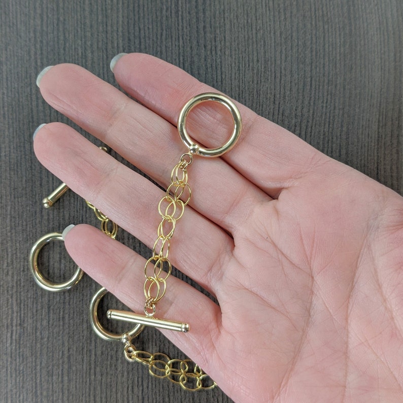 Gold toggle clasp extender