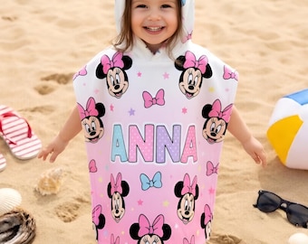 Toalla con capucha personalizada de Minnie Mouse con efecto degradado, toalla infantil personalizada de Minnie Mouse de Disney, pareo de playa personalizado con nombre para niños pequeños, regalo de verano de Disney para niñas
