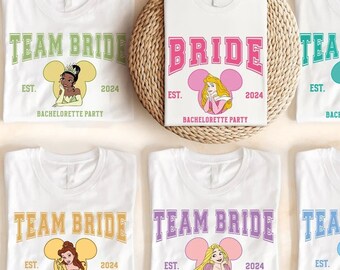Benutzerdefinierte Prinzessin Braut Braut Team, Disney Junggesellinnenabschied Shirt, Disney Brautparty T-Shirt, Disney Brautjungfer Shirts, Prinzessin Squad Shirt
