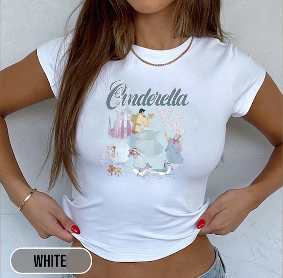 Vintage Cinderella est 1950 Baby Tee, Cinderella Princess Shirt, Disneyland Youth Baby Tee Crop, Cute Disney WDW Y2K Baby Tee