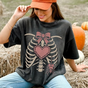 Skeleton Shirt, Halloween Shirt, Skeleton Rib Cage Shirt, Cute Goth Halloween Tee, Pink and Black Halloween Shirt, Comfort Colors Plus Sizes