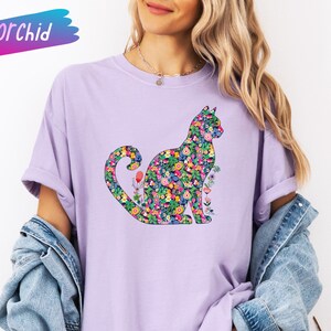 Comfort Colors Cat Mom T-Shirt, Floral Cat Shirt, Cat Lover Shirt, Cat Mom Floral Shirt, Cat Shirt, Animal Lover Shirt, Gift for Cat Mom