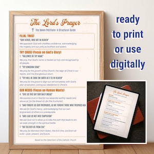 Könnte beinhalten: Gerahmter Druck des Vaterunsers, mit dem Text der sieben Bitten. Der Druck wird mit einem Tablet angezeigt, das denselben Text zeigt, und den Worten "ready to print or use digitally". Der Druck ist in einem Holzrahmen.