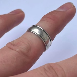 925 Sterling Vintage Band Silver Ring Sz 8.375 ( 18.5mm )