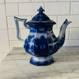Mid 19th Century Flow Blue Oriental Style Porcelain Coffee or Tea Pot Long Neck Pot #3