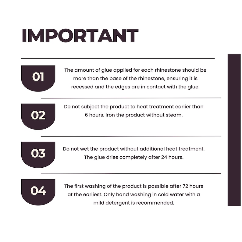 Puede incluir: Un infogr&aacute;fico en blanco y negro con cuatro pasos numerados para aplicar piedras de imitaci&oacute;n. Los pasos incluyen informaci&oacute;n sobre la cantidad de pegamento a utilizar, el tratamiento t&eacute;rmico, el tiempo de secado y las instrucciones de lavado.