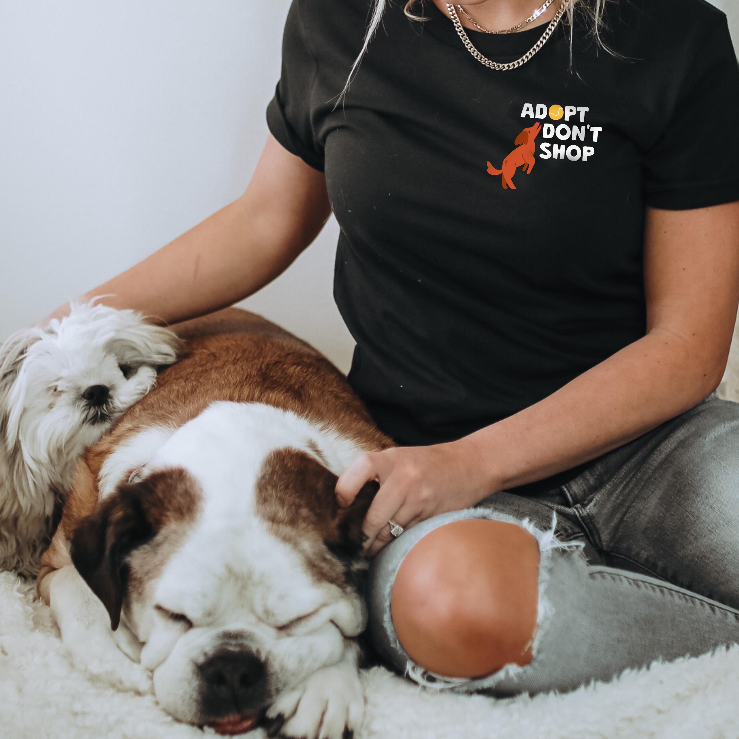 Adopteer, koop niet, T-shirt, Sweatshirt, Honden, Dierenwelzijn, Adoptie van honden, Cadeau voor hondenliefhebbers, Hondencadeau, Verklaring, T-shirt met hond