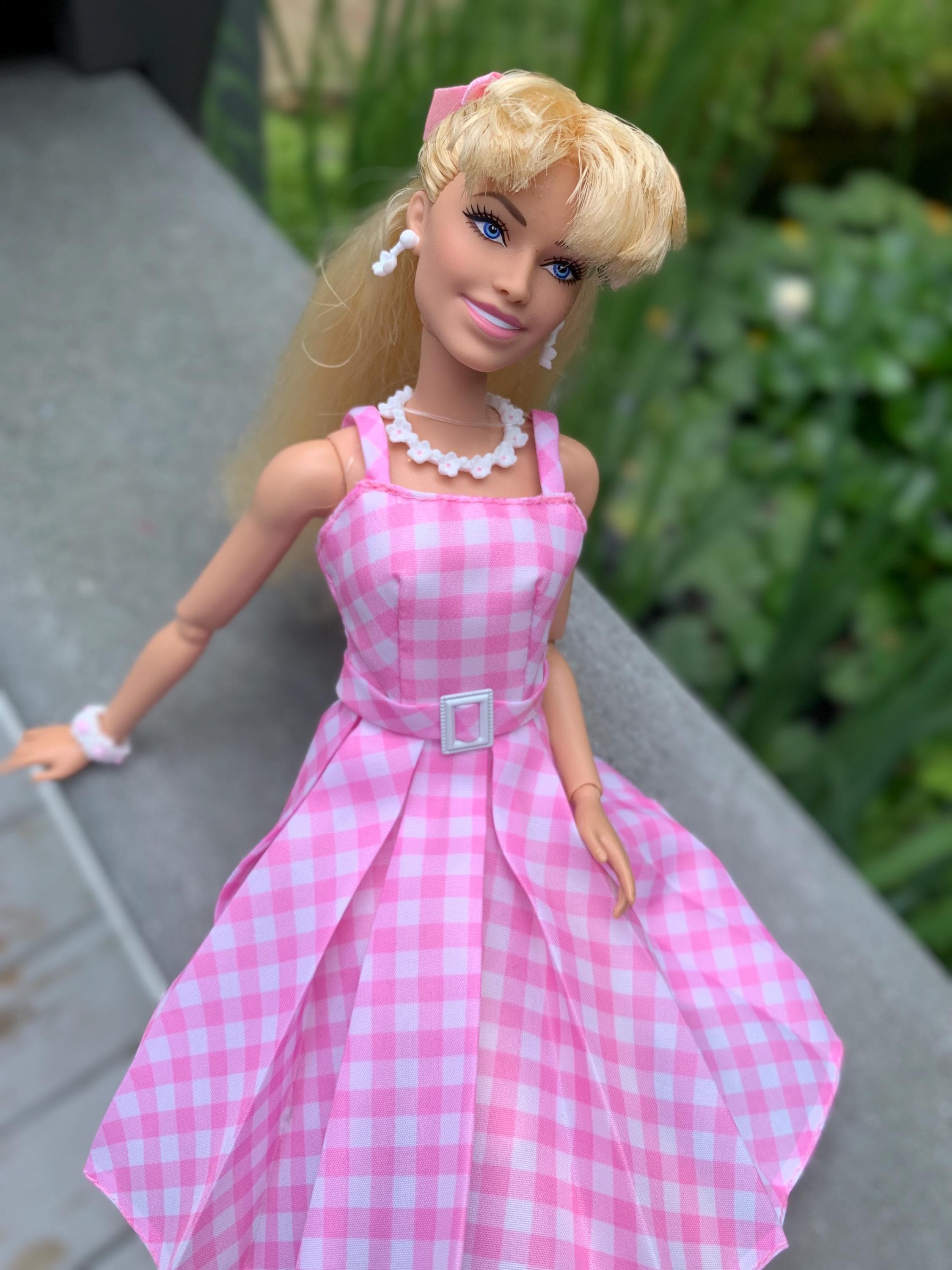 open lace back dress Amazon.com: Barbie the Movie Doll, Margot Robbie as, Collectible Doll  Wearing Pink and White Gingham Dress with Daisy Chain Necklace : Toys &  Games
