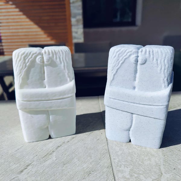 Brancusi's "The Kiss" 3D Printed Statue, Decorative Abstract Sculpture Replica, Flawlessly Printed Home and Office Decor Gift, Perfect Gift