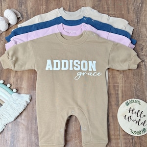 Body con nome personalizzato per neonato, regalo per baby shower, compleanno minimalista per neonato, tutina personalizzata a bolle, regalo di Natale per neonato