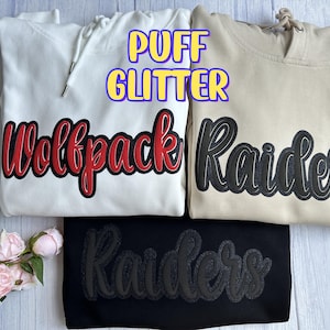 Suéter con nombre de equipo y fuente abullonada de dos colores, suéter abullonado con purpurina, sudadera con estampado abullonado para esposa, sudadera con capucha abullonada con purpurina, camisetas con espíritu escolar