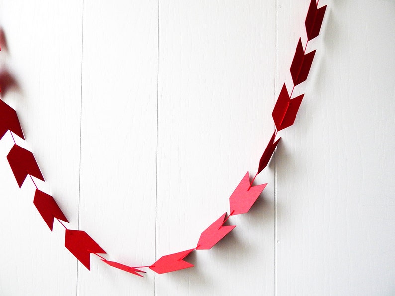 Red Arrow Garland / Valentines Arrow Bunting in Red image 1