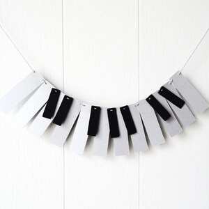 Silver Mini Piano Garland / Music Garland / Mini Music Bunting / Keyboard Bunting / Photo Prop
