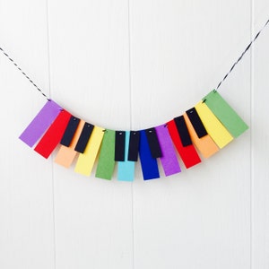Piano Garland / Music Garland / Mini Music Bunting / Keyboard Bunting / Rainbow Bunting / Photo Prop