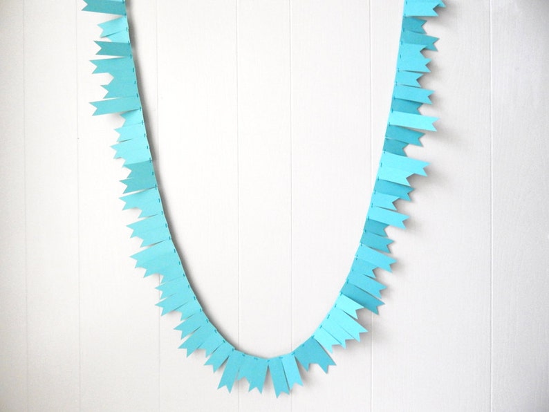 Aqua Blue Garland / Bright Blue Bunting / Blue Wedding Decor / Blue Fringe Garland / Blue Decor / Aqua Blue Photo Prop Bild 2