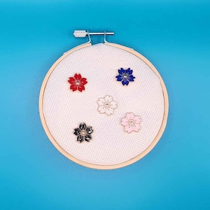 日本の桜 | ニードルマインダー | マグネットピン | ニードルナニー | エナメル | 桜 | 花 | マグネットピン | 刺繍 | クロスステッチ