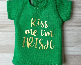 Neo Blythe Metallic Gold Green T-Shirt - Kiss me I’m Irish St Patrick’s Day Blythe tshirt