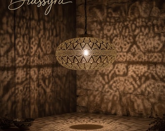 Lámpara colgante marroquí de latón hecha a mano