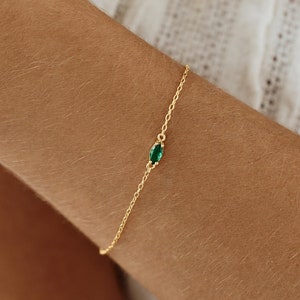 Pulsera minimalista con piedra de nacimiento, pulsera con piedra marquesa, joyería delicada para ella, regalo personalizado, pulsera personalizada, joyería para el día a día.