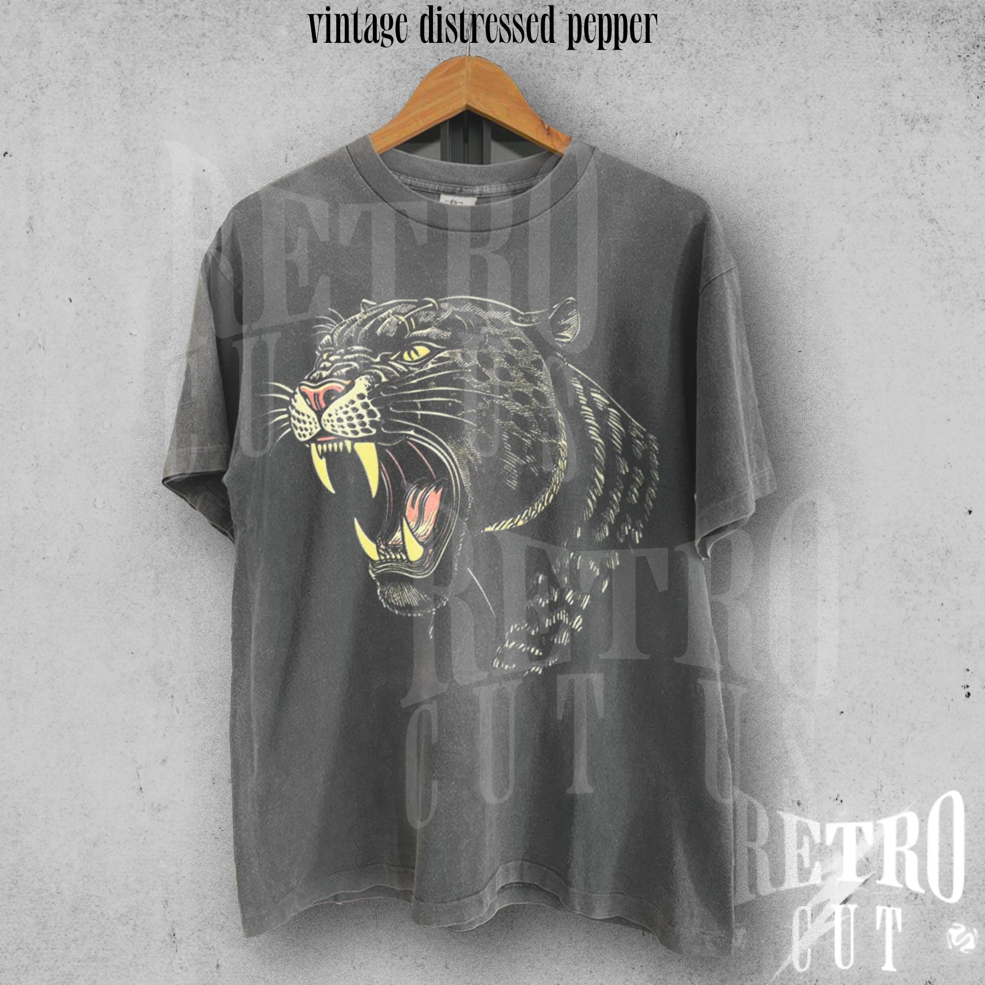 Retro Panther T-shirt, Vintage 90s Animal Graphic Tee, Comfort