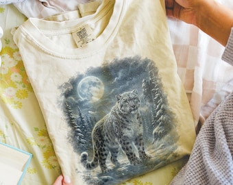 Snow Leopard Moon Forest Graphic T-Shirt, Comfort Colors Wilderness Cat Illustration, Vintage Night Wildlife Nature Art Tee