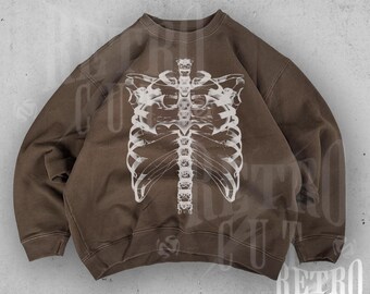 Felpa con gabbia toracica scheletro old school anni '90, pullover grunge gotico vintage, girocollo oversize con estetica dark, streetwear retrò e audace