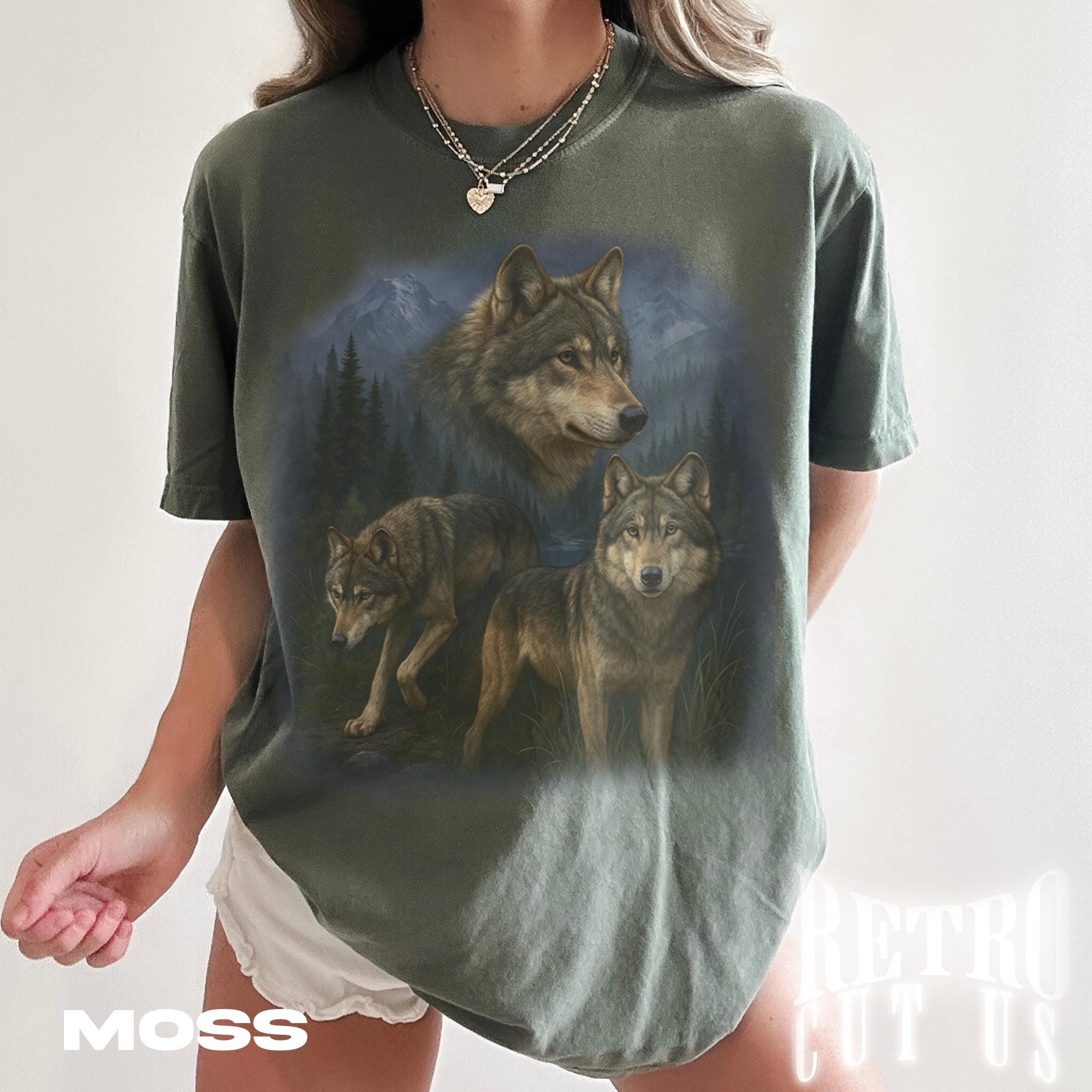 Retro Wolf T-shirt, Vintage Landscape Graphic Tee, Classic Nature ...