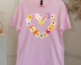 Boho Floral Heart T-shirt: Vintage Wildflower Gardener Tee