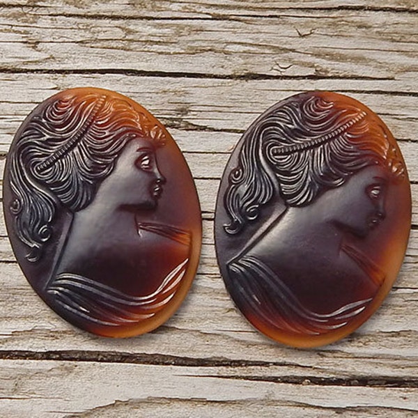 30x40 mm vintage glass portrait cameos in buffalo horn mottled brown. Large 40x30 mm oval West German cabochons w/ woman's face. 1 or 2 pc