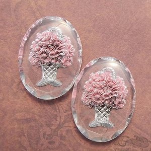 2 Vintage W German glass intaglio cabochons w/ pink flower bouquet. Large 30x40 mm dusty rose flower basket. Reverse painted intaglio cabs.