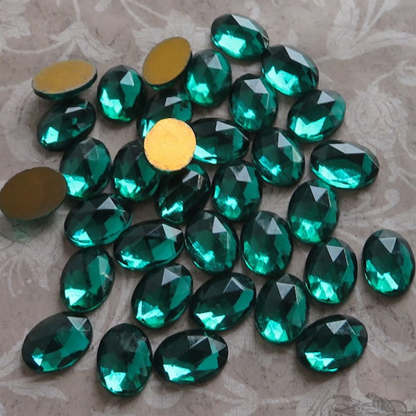 10x14 mm FACETED glass cabochons in emerald green. Lot of 6 vintage West German oval stones for beadwork, wire work & costume jewelry repair