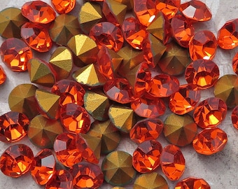 8 mm runde vintage Swarovski Kristall Chatons in hyacinth orange. 12 Österreichische Bleikristall Strasssteine, ss40 art 1100 point back Steine.